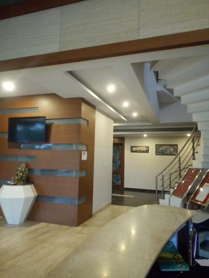 Mnr Resort Piparia Exterior photo